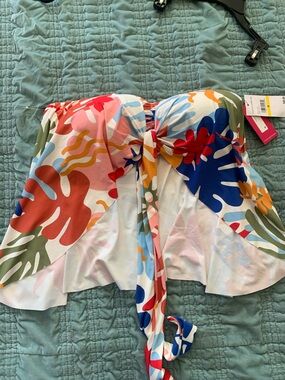 Vince Camuto Olive, Orange & Sky Blue Tropical Print top